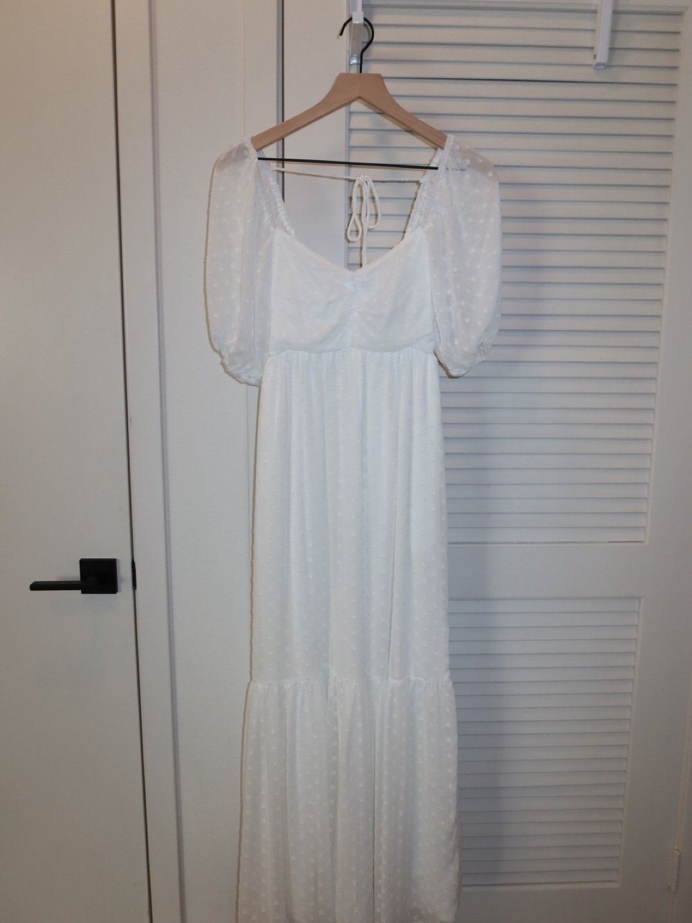 Lulu's White Puff-Sleeve Maxi Dress with Tie-Back